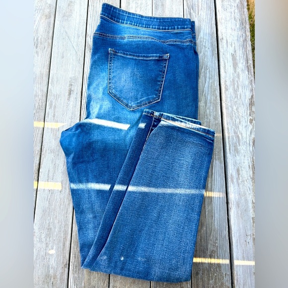 Maurices Skinny Denim Pull On Jeans - Size 20 Short - Picture 2 of 3